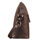 Leder Crossbody Tasche braun aus der seitlichen Perspektive