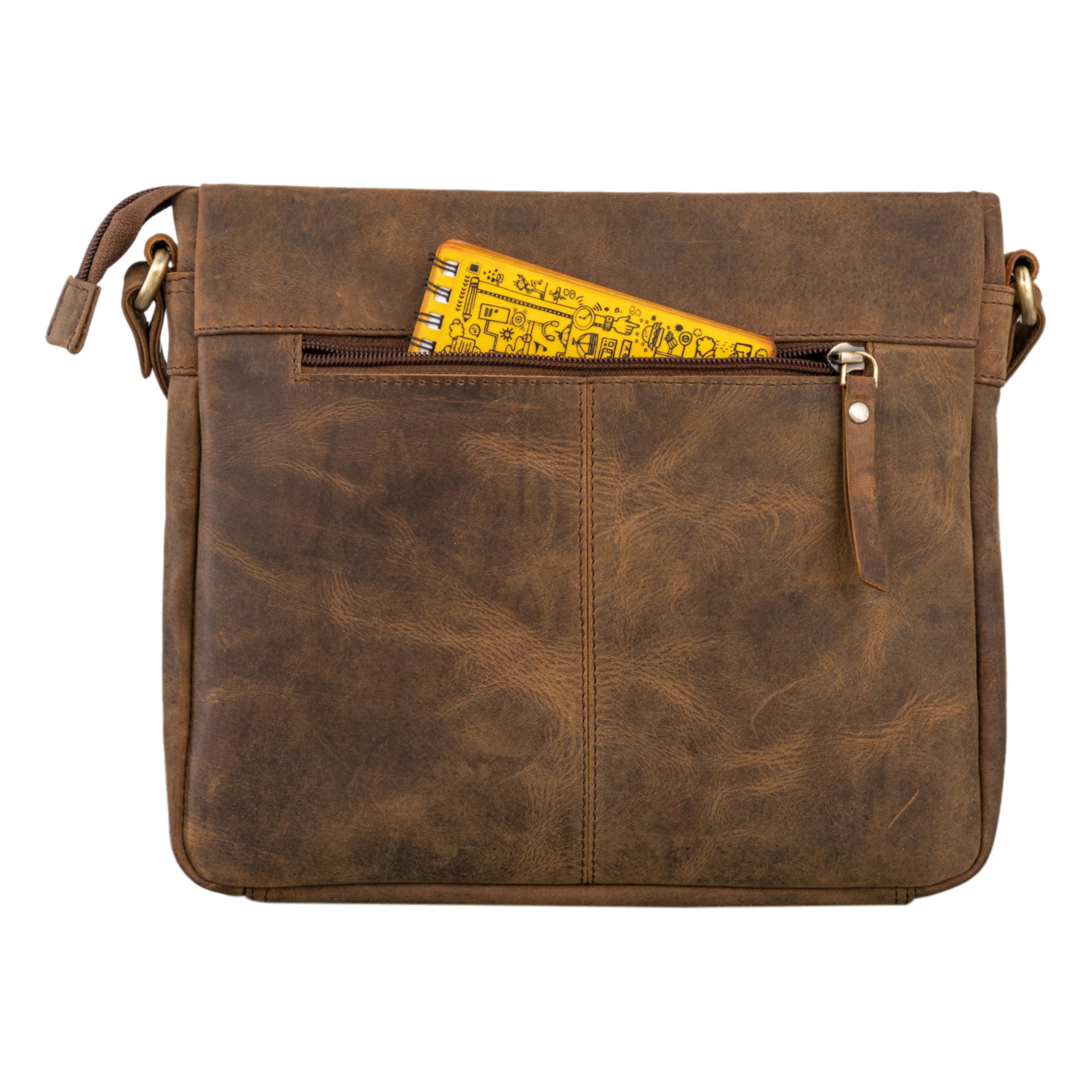 Damen Handtasche mittelgroß vintage braun mit einem befüllten Reißverschlussfach auf der Rückseite