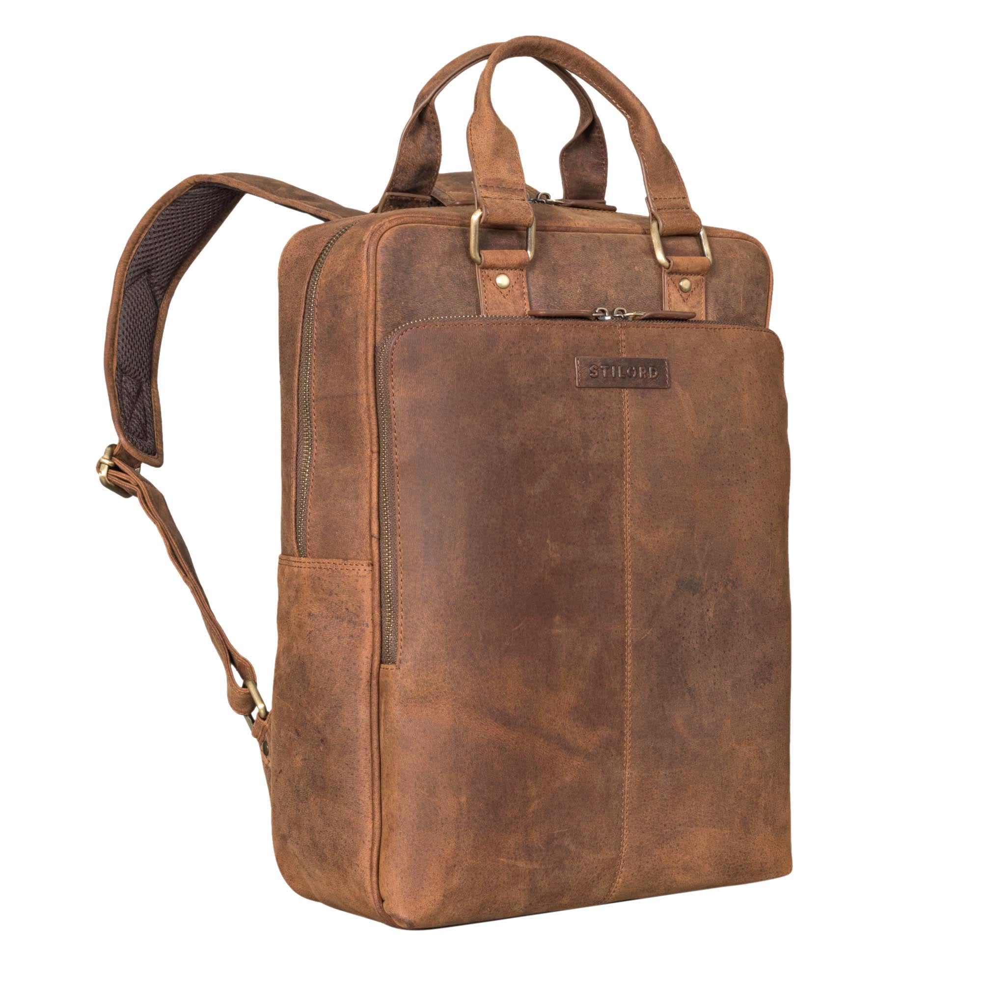 Rucksack Leder Braun für 15,6 Zoll Laptop aus der schrägen Frontalperspektive